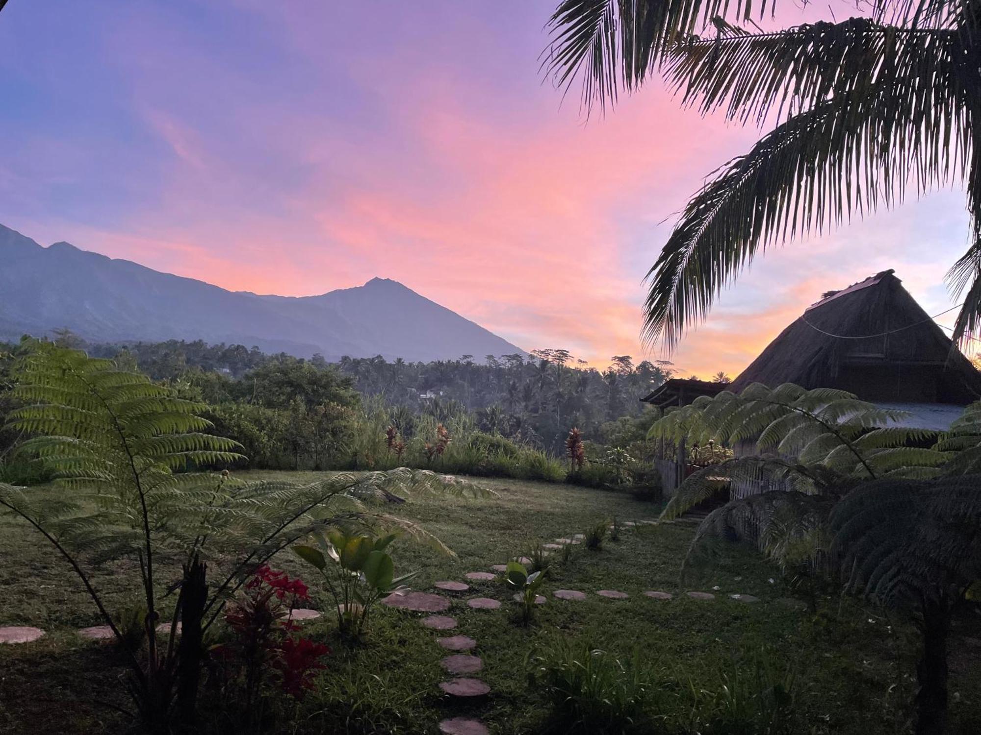 Girang Rinjani Bungalows Tetebatu Bilik gambar