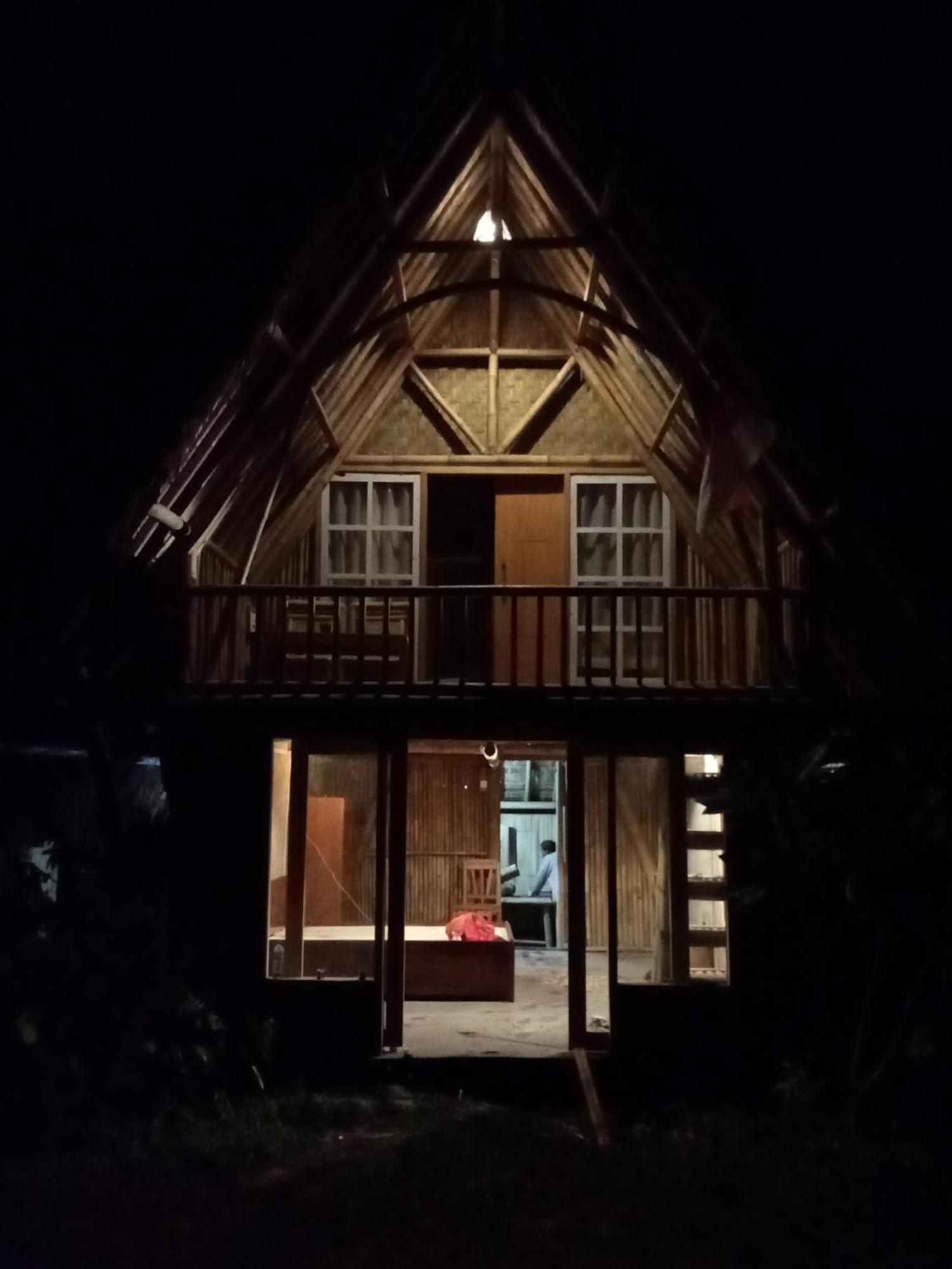 Girang Rinjani Bungalows Tetebatu Bilik gambar